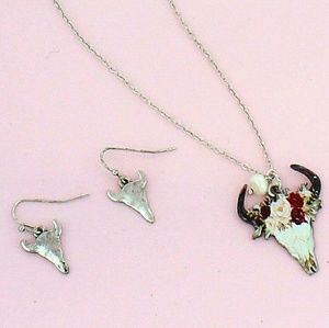 💎BOGO Western Floral Steer Head Necklace Earrings